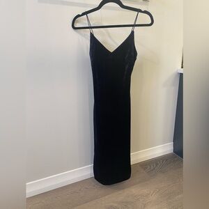 Elegant Blue Velvet Midi Dress